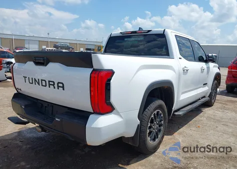 2025 Toyota Tundra Sr5 4Wd z USA, uszkodzony, nr VIN 5TFLA5DB8SX265813